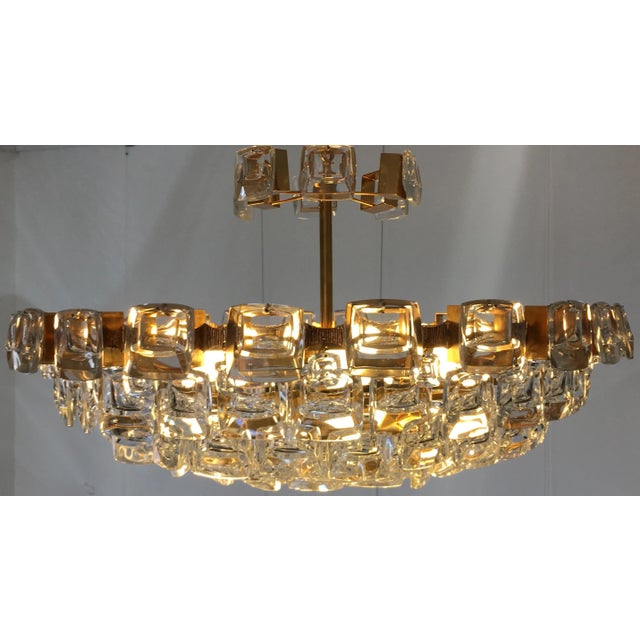 Large Brutalist Crystal & Gilded Brass Chandelier from Palwa For Sale - Image 10 of 12