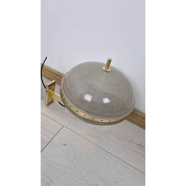 Delta Wall Lamps in Brass with Double Fresnel Glass by Sergio Mazza for Artemide, 1960s, Set of 2 For Sale - Image 6 of 16