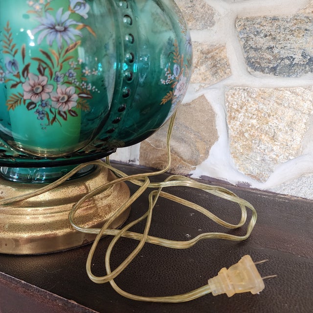 Rare 1940s Emerald Green GWTW Lamp Hand Painted Enamel Dual Light Pristine For Sale - Image 17 of 18