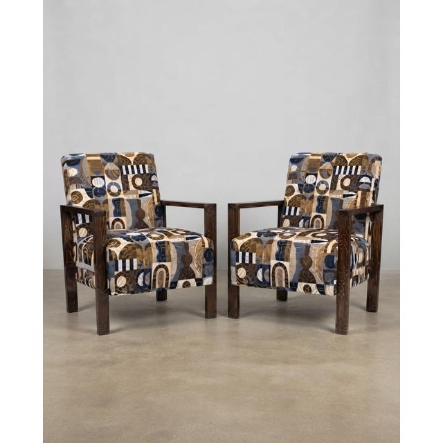 Vintage Hungarian Art Deco Lounge Chairs in Abstract Geometric Pattern Fabric with Wooden Frames, 1930s, Set of 2 For Sale - Image 4 of 4