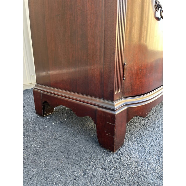 1950s Genuine Mahogany Two Piece Buffet Hutch Display Cabinet by Georgetown Galleries For Sale - Image 10 of 12
