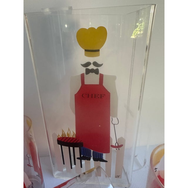 1950s Mid-Century Modern h.j.stotter Acrilic "Barbecue Chef" Six Tumblers With Matching Pitcher - 7 pcs For Sale - Image 9 of 18