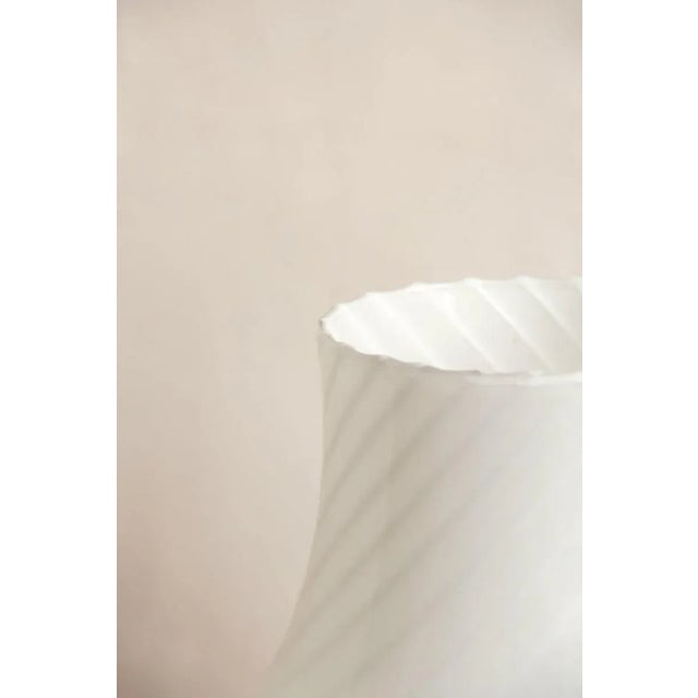 Vintage Italian Swirl Murano Glass Mushroom Gardenia Lamp, 1970s For Sale - Image 6 of 9