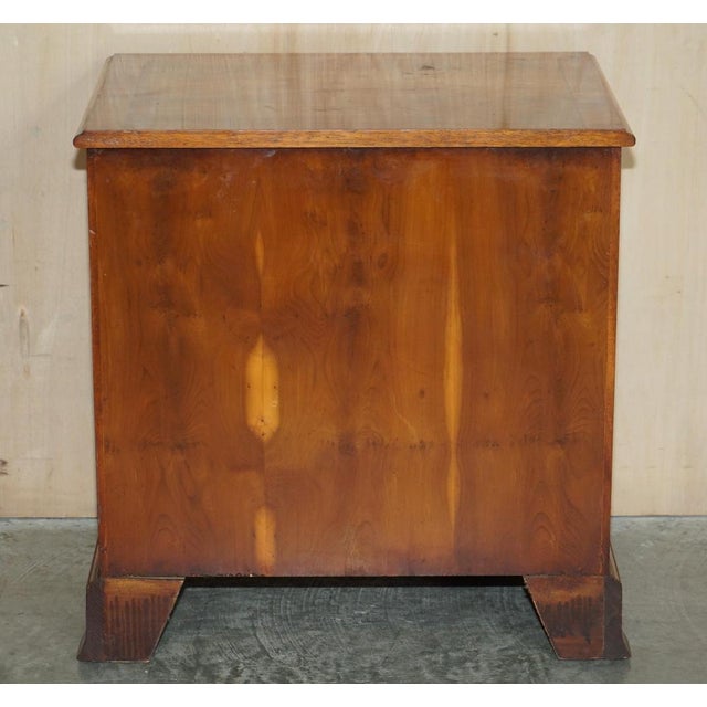 Vintage Burr Yew Wood Bedside Table with Drawers with Butlers Serving Tray For Sale - Image 17 of 18