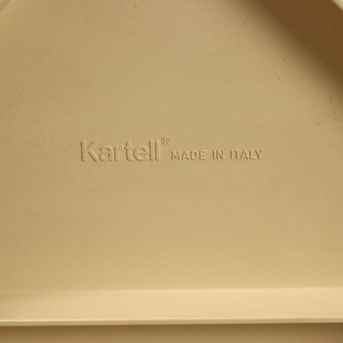 White Model 4581 Side Table attributed to Anna Castelli Ferrieri for Kartell For Sale - Image 8 of 9