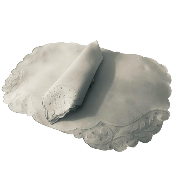 Vintage Madeira Linen Placemats and Napkins, Set of 16 For Sale In Washington DC - Image 6 of 9