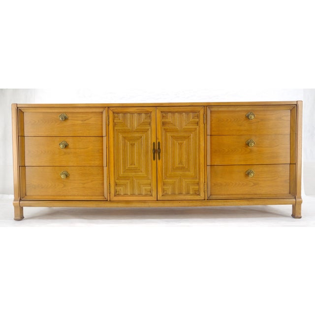 Thomasville 9 Drawers Two Door Compartment 75” Long Dresser Credenza MINT