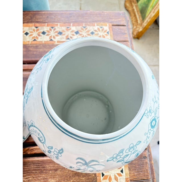 Chinoiserie Late 20th Century Extra Large Blue and White Chinoiserie Porcelain Ginger Jars With Bird and Floral Motif - A Pair For Sale - Image 3 of 10