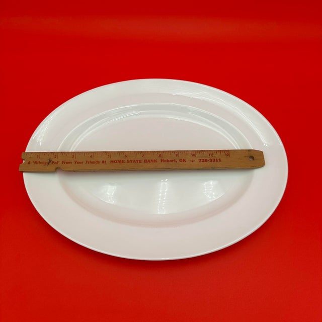 Contemporary Wedgewood White Bone China Oval Serving Platter For Sale - Image 3 of 4