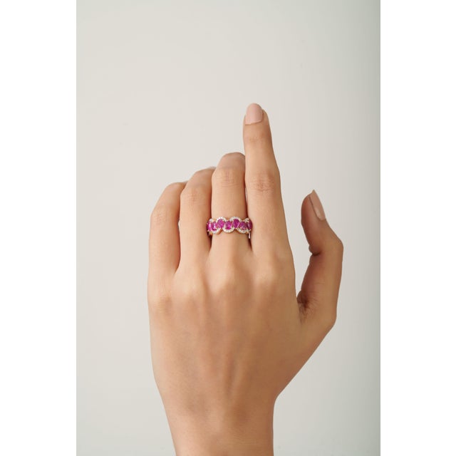 14k Yellow Gold 1.91ct Pear Ruby & Diamond Contemporary Cocktail Ring Size 4 For Sale In New York - Image 6 of 16