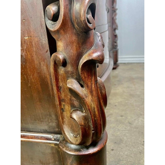19th Century English Marble-Top Commode in Feathered Mahogany For Sale - Image 11 of 17