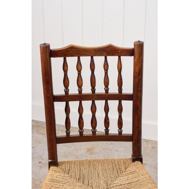 Early 19th Century English Oak Spindle Back Chair With Rush Seat For Sale In Charleston - Image 6 of 9