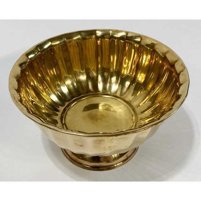 Vintage Fluted Brass Bowl With Pedestal Base For Sale In Kansas City - Image 6 of 6