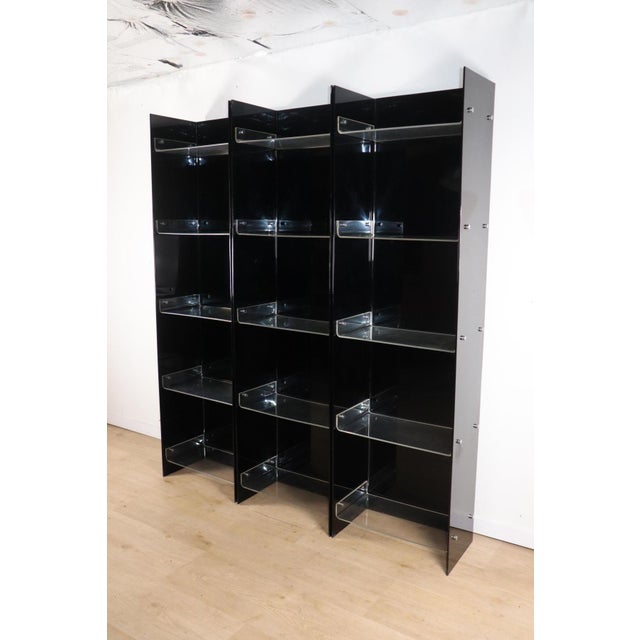 Vintage Space Age Bookcase in Black and Clear Acrylic Glass, 1970s For Sale - Image 10 of 18