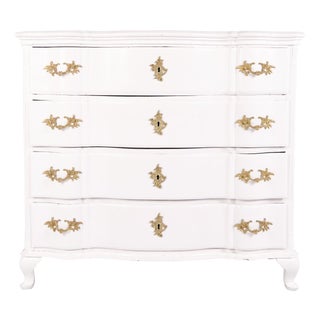 Antique Baroque White Chest of Drawers with Brass Handles, 1760s For Sale