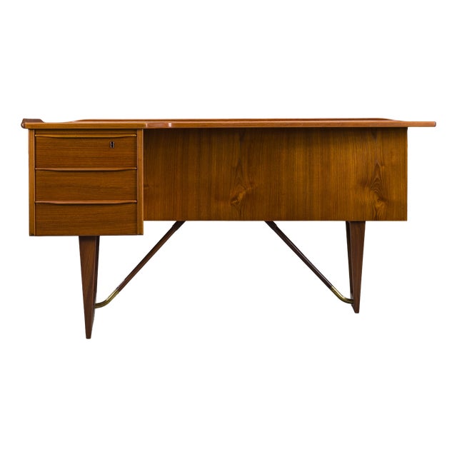 Mid-Century Boomerang Desk in Teak by Peter Løvig Nielsen, Denmark, 1960s For Sale