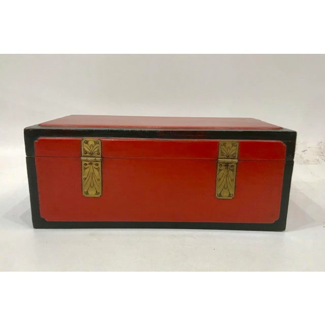 Mid 19th Century Antique Red & Black Lacquered Chinoiserie Chest For Sale - Image 5 of 12