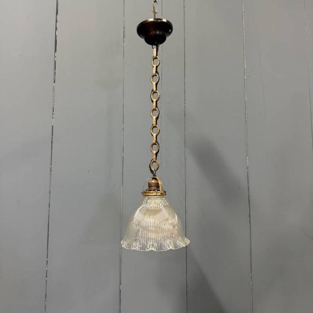 Small Pressed Glass Pendant Lamp with Chain and Ceiling Rose from Holophane, 1930s For Sale - Image 3 of 18