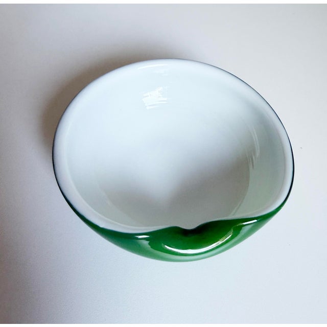 1960s Alfredo Barbini Murano Cased Glass Ashtray, Attributed For Sale In Sacramento - Image 6 of 10