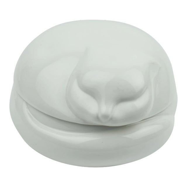 1979 Tiffany&Co White Ceramic Sleeping Cat Lidded Box For Sale