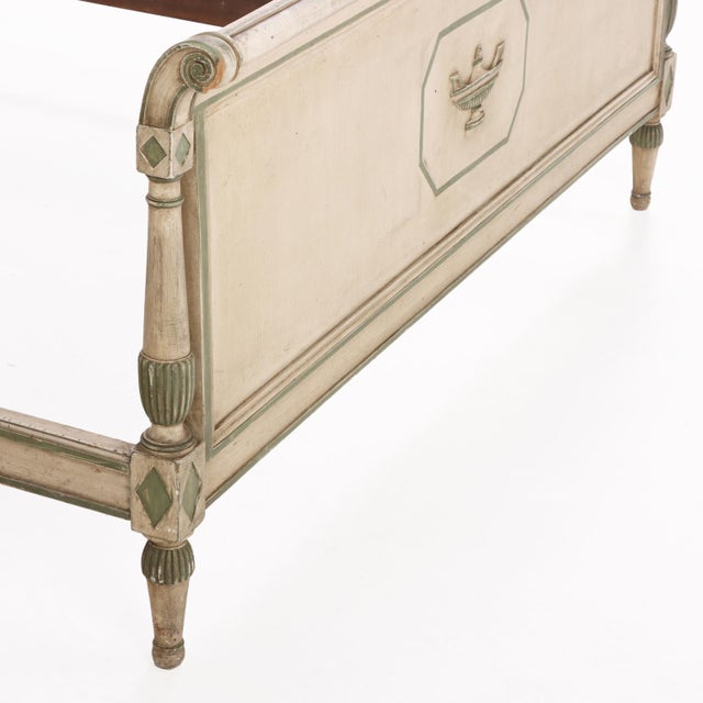 A French Directoire Style Painted and Carved Bed, c.1920. For Sale In Philadelphia - Image 6 of 11