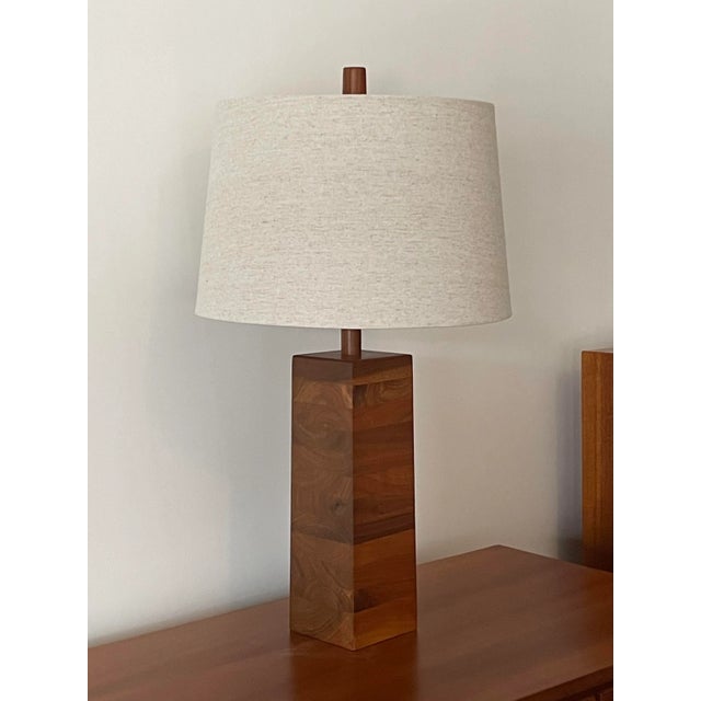 Mid-Century Modern 1970s Stacked Walnut Martz Lamp for Marshall Studios, Unmarked For Sale - Image 3 of 10