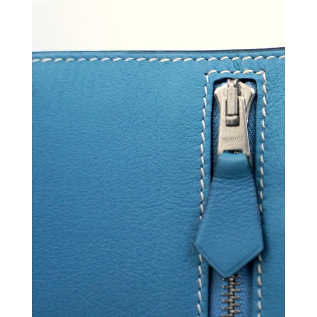 Hermès Hermes Blue Jean Veau Swift Leather Zip Zap Compact Wallet, C. 2008 For Sale - Image 4 of 11