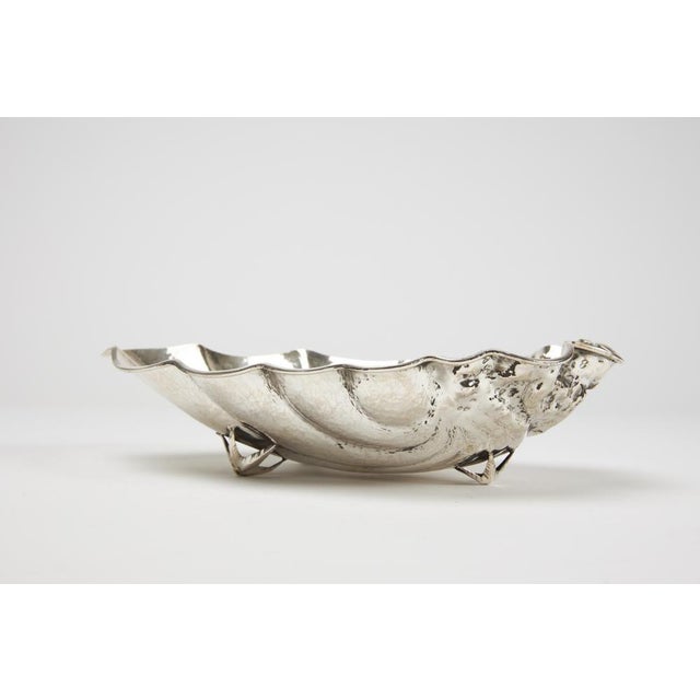 Embossed Silver Centerpiece in the Shape of a Shell from Arrigo Finzi Silverware For Sale - Image 4 of 7