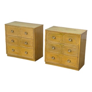 Mid 20th Century y 3-Drawer Chests Dressers Night Stands, Manner Dorothy Draper & T.H. Robsjohn-Gibbings - A Pair For Sale