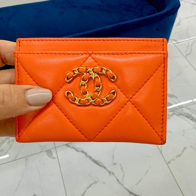 Orange Chanel Coco Orange Lambskin 19 Quilted CC Card Holder Wallet For Sale - Image 8 of 9