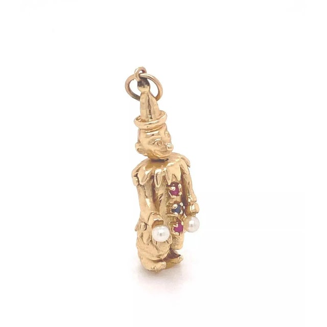 Contemporary Late 20th Century 20392 - Pearl Sapphire & Ruby 14k Yellow Gold Movable Clown Charm For Sale - Image 3 of 7