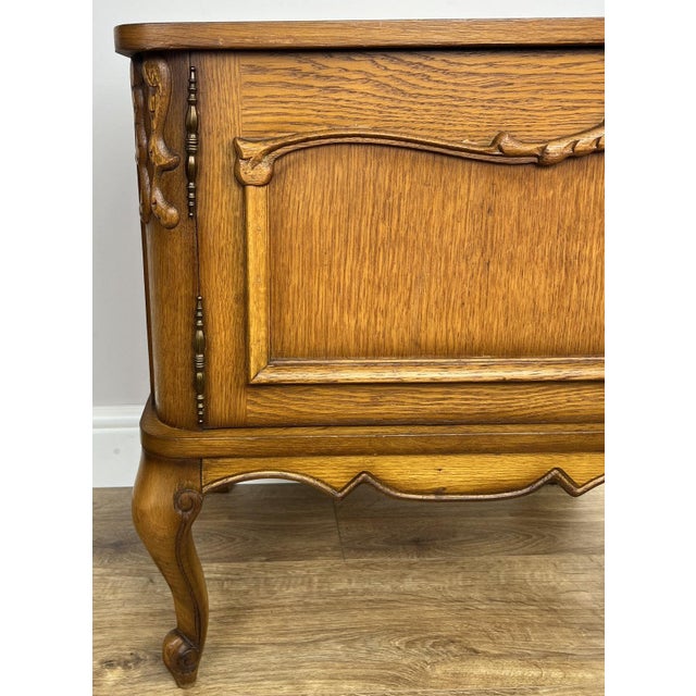 Vintage Louis XVI French Nightstands, Set of 2 For Sale - Image 9 of 15