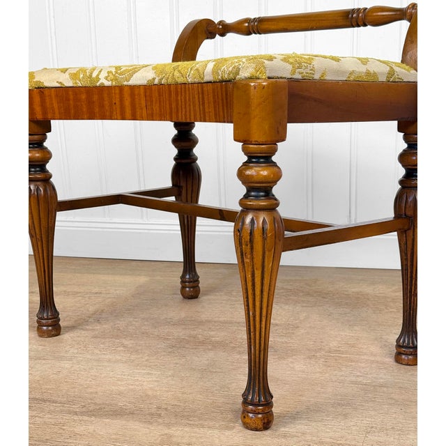 Vintage Traditional Maple Vanity Bench Seat W/ Green Floral Cushion For Sale - Image 11 of 12