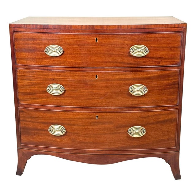 George III Bowfront Mahogany Chest of Drawers, 1790 For Sale - Image 11 of 12