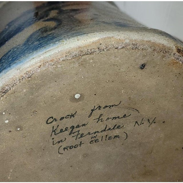 19thc Decorated Bird 3 Gallon Stoneware Crock For Sale - Image 4 of 4