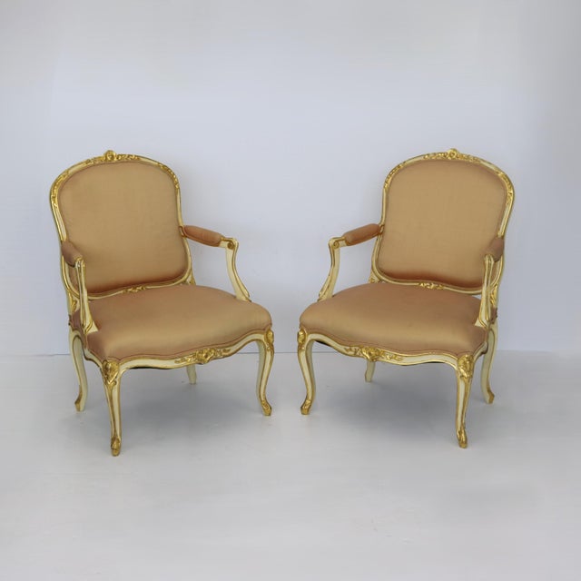 18th Century Fine Pair of Louis XV First Revival Armchairs For Sale In New York - Image 6 of 9