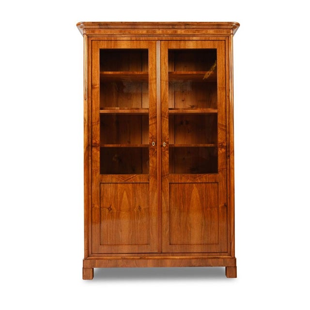 Showcase Biedermeier in Walnut For Sale - Image 5 of 7