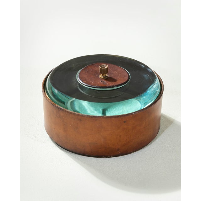 Decorative Box by Pietro Chiesa for Fontana Arte, 1938, in Good conditions. Designed 1920 to 1949 This piece has an...