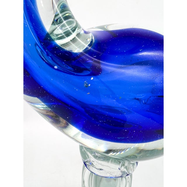 Large Vintage Cobalt Blue Murano-Style Art Glass Crested Bird Sculpture – Hollywood Regency / Coastal For Sale - Image 12 of 12