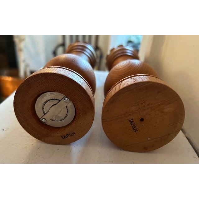 Vintage Wood Salt Shaker and Pepper Mill Grinder Japan Mid Century Modern.Vintage salt shaker and pepper grinder, made in...