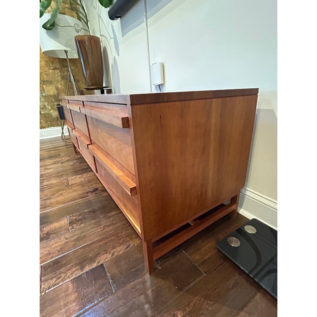 Mid-Century Modern Low Slung Custom Made 6 Drawer Dresser For Sale - Image 3 of 9