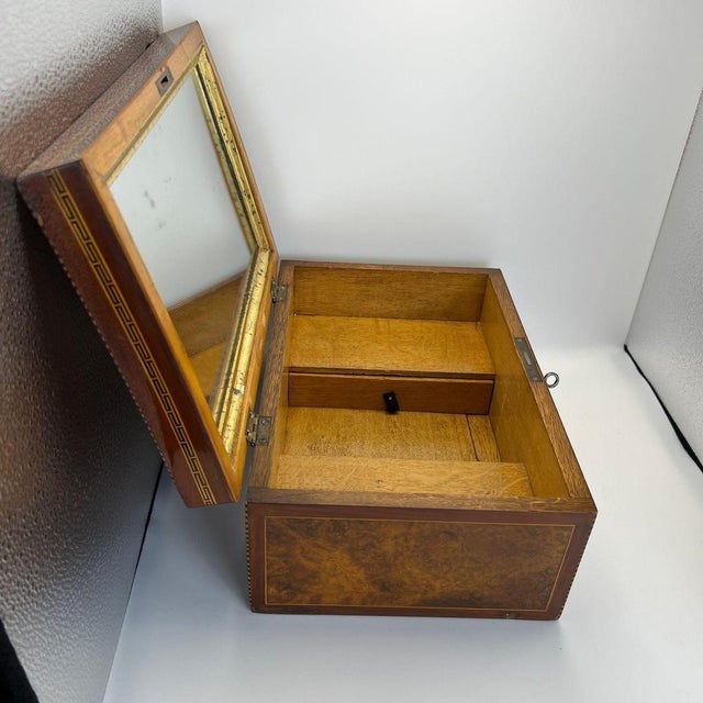 Biedermeier Box in Mahogany, Burlwood & Oak with Inlays, South Germany, 1840 For Sale - Image 12 of 18