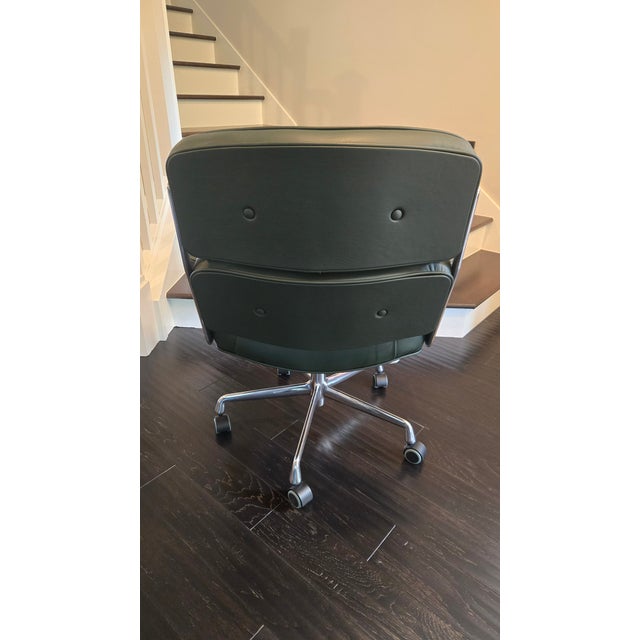 Mid-Century Modern Herman-Miller Eames Executive Chair For Sale - Image 3 of 6