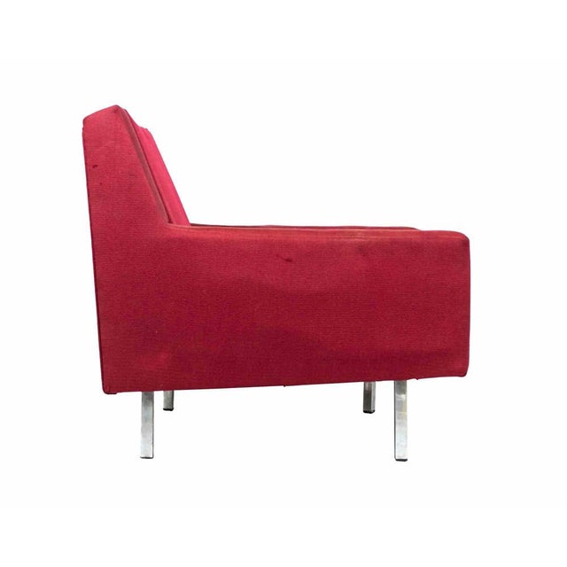 Florence Knoll lounge chair is an original design furniture item realized for Knoll in the 1970s Red fabric colored...