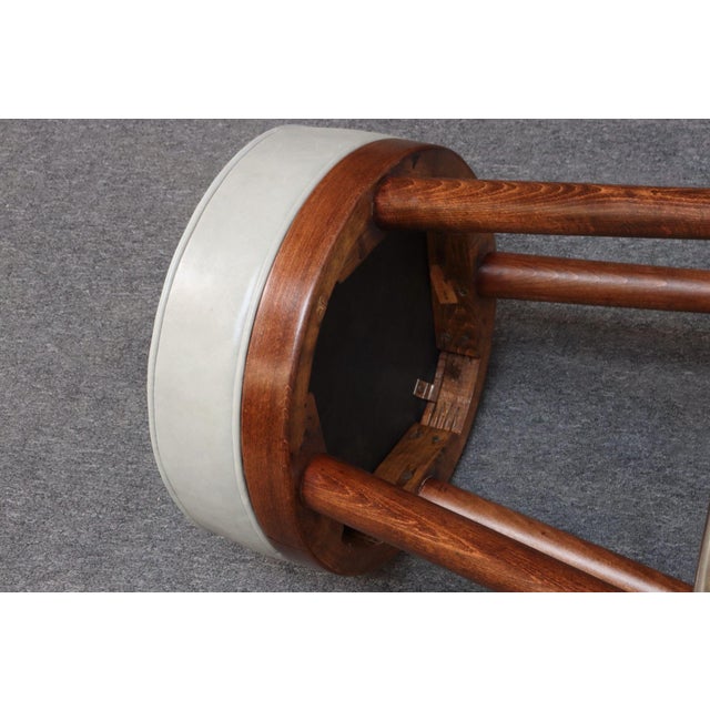 Pair of Mid-Century Modern Walnut and Brass Bar Stools With New Leather Seats For Sale - Image 14 of 17