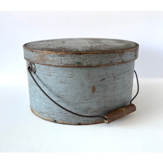 Early 19th Century A Beautiful Authentic 19th Century Original Paint Handmade Kitchen Bail Handled Pantry Box For Sale - Image 5 of 13