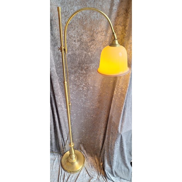 1980s Vintage Floor Lamp with Adjustable Brass Frame and Beige Fabric Shade, 1980s For Sale - Image 5 of 9