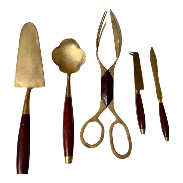 Mid 20th Century Rosewood & Brass Flatware 5 Serving Pieces Tongs Pie Bonbon Spoon Cheese Knife For Sale