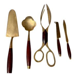 Mid 20th Century Rosewood & Brass Flatware 5 Serving Pieces Tongs Pie Bonbon Spoon Cheese Knife