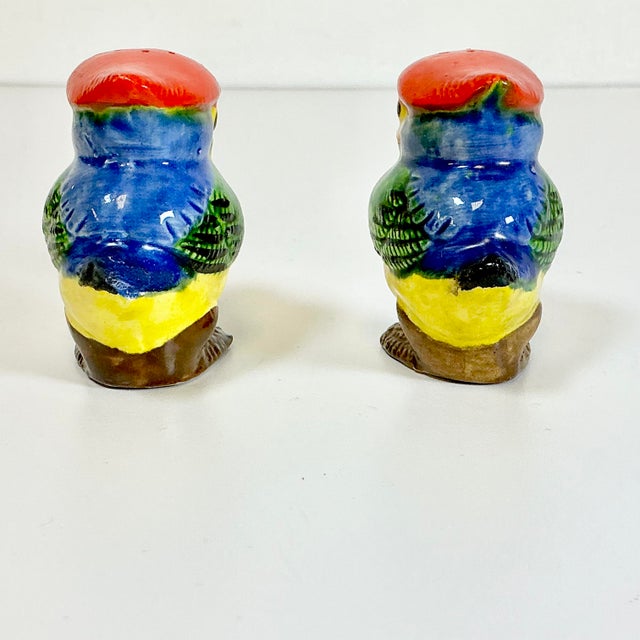 1950s Vintage Coastal Boho Chic Sanderling Shore Bird Salt & Pepper Shakers - A Pair For Sale - Image 10 of 14